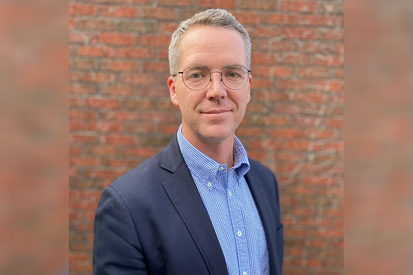 Elliott Kellner Headshot