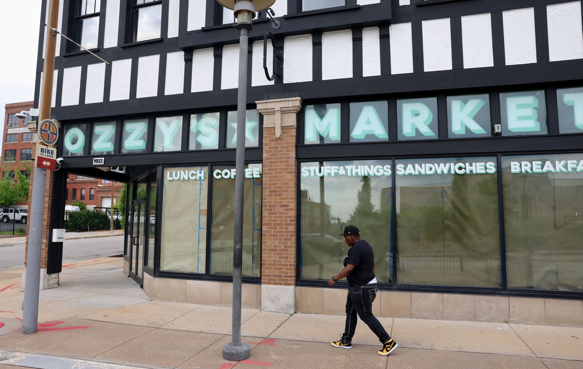 Ozzys Market Exterior 10