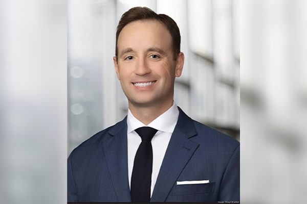 Shaun Broeker Headshot