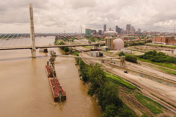 ingram-st-louis-riverfront-barge-terminal-credit-ingram-infstructure-group-2